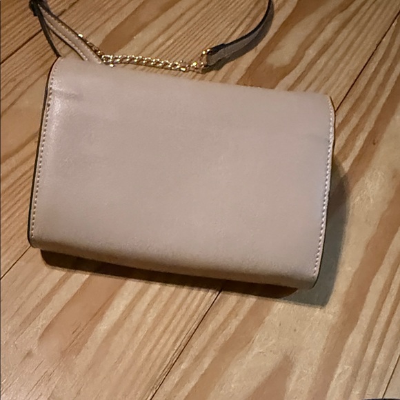 Elegant Tan Chain Strap Women's Bag - Picture 3 of 3